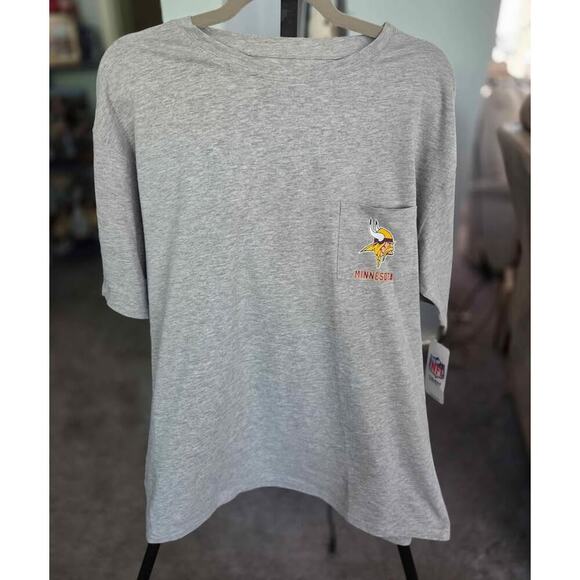 “NEW WOMEN'S Minnesota Vikings Women’s Pocket Tee – XL Game Day Shirt” - Picture 4 of 5
